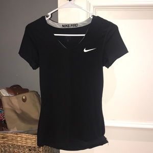 Nike pro workout top